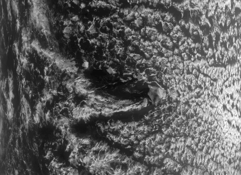Meteor M N2-4 image of Hawaiian Island received by author while on vacation.