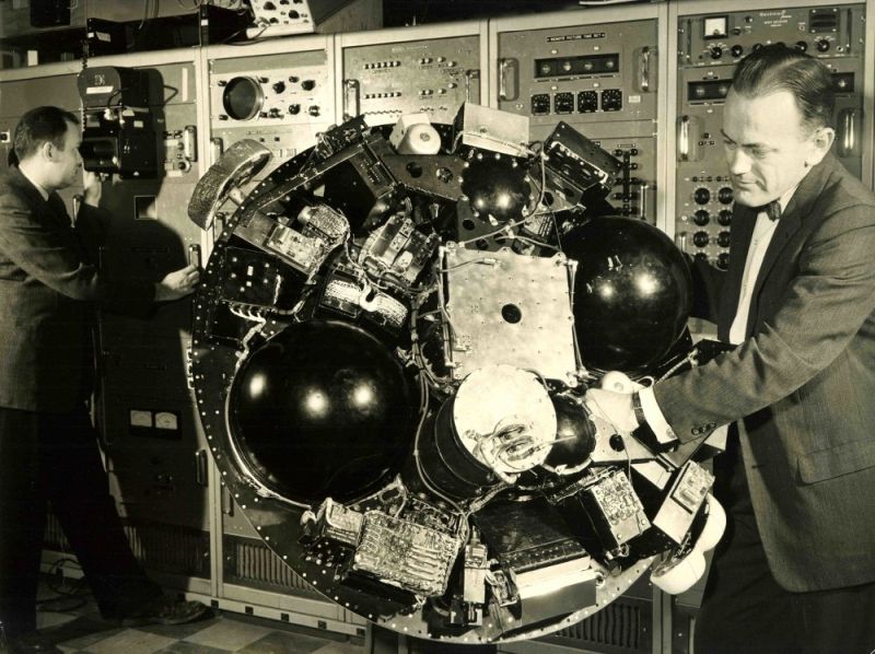 A TIROS readout station and prototype TIROS satellite in 1960s.
